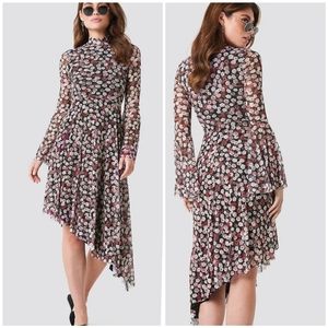 Na-Kd Mesh Bell Sleeve Floral Dress